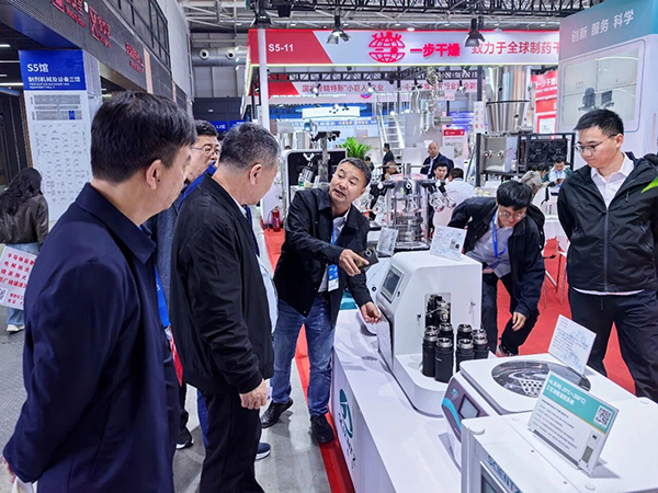 展會(huì)現(xiàn)場圖